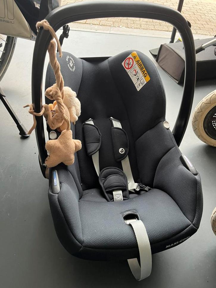 Maxi-cosi Tinca / cabriofix autostoel i-size zwart/black, Kinderen en Baby's, Autostoeltjes, Zo goed als nieuw, Maxi-Cosi, Ophalen of Verzenden