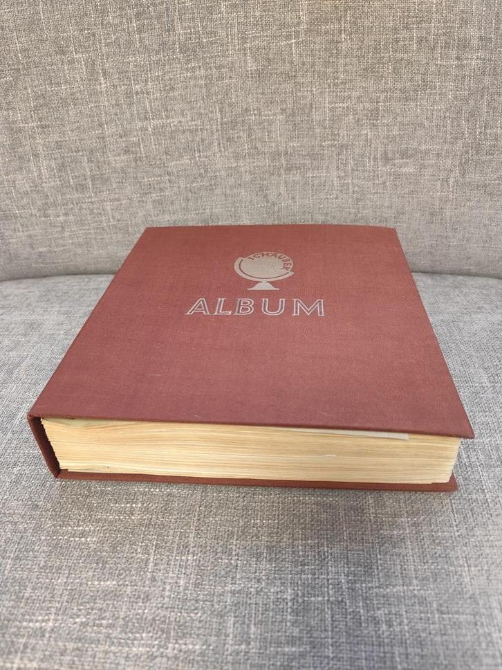 Een heel dik oud Schaubek-album met 5.250 oude postzegels, Postzegels en Munten, Postzegels | Volle albums en Verzamelingen, Ophalen of Verzenden
