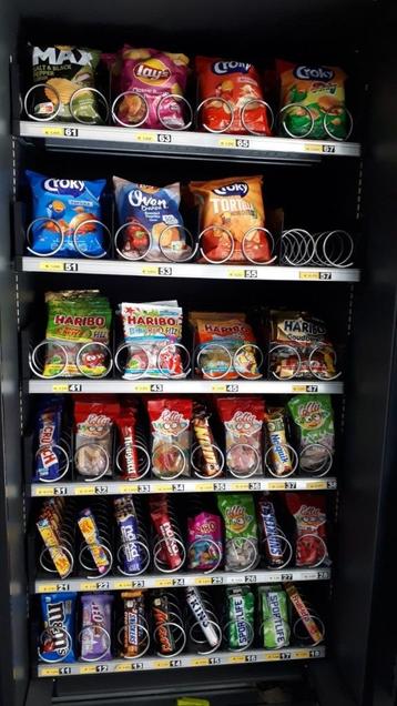 Vendo snack automaat, Ophalen, Snacks