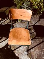 Vintage industriële schoolstoelen en stapelstoelen perfect, Enlèvement ou Envoi