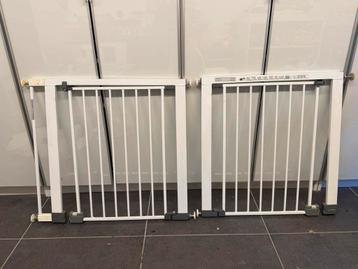 2 traphekjes, 1 met uitbreiding. beschikbaar voor biedingen