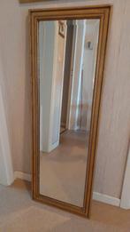 Miroir avec cadre doré, Enlèvement