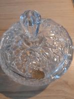 Bonbonnière in crystal, Enlèvement