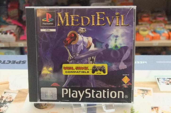 MediEvil met map en demo cd ps1, Games en Spelcomputers, Games | Sony PlayStation 1, Zo goed als nieuw, Avontuur en Actie, 1 speler