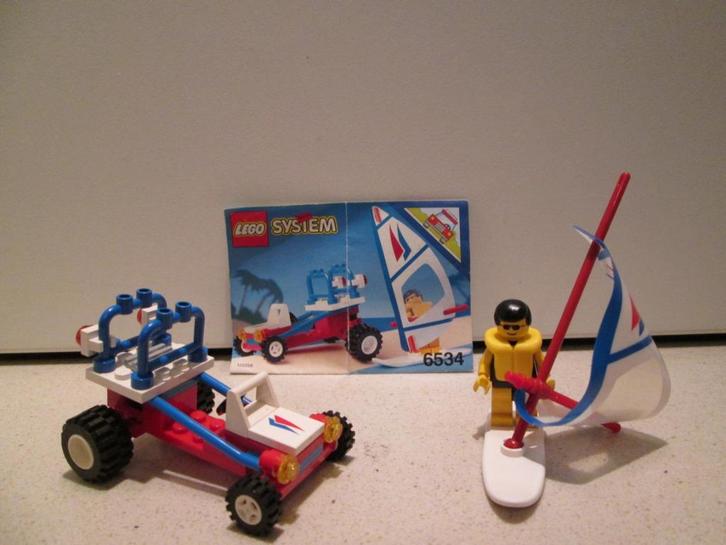 Vintage Lego van 1992  met bouwblad, strandbuggy en surfplan, Kinderen en Baby's, Speelgoed | Duplo en Lego, Zo goed als nieuw