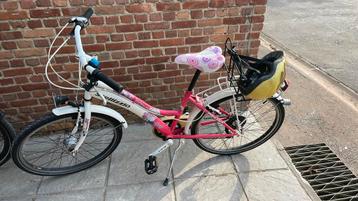 Kinderfiets meisje beschikbaar voor biedingen