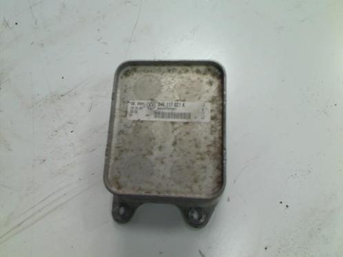 OLIEKOELER Volkswagen Golf VIII (CD1) (04e117021k), Auto-onderdelen, Airco en Verwarming, Volkswagen, Gebruikt