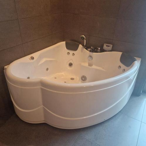 Hoekbad/Whirlpool Montego, Huis en Inrichting, Badkamer | Badkamermeubels, Gebruikt, Ophalen