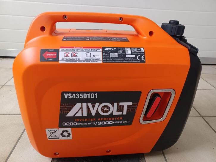AIVOLT Generator 3200W zeer stil Benzine Euro 5 ONGEBRUIKT, Doe-het-zelf en Bouw, Aggregaten, Nieuw, Benzine, Minder dan 5 kVA