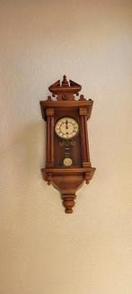 Antieke wandklok, Ophalen