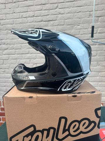 Gloednieuw troy lee designs beschikbaar voor biedingen