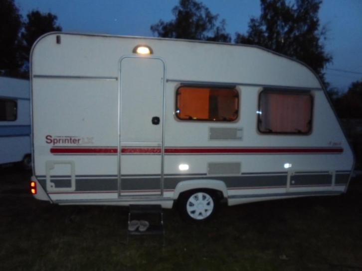 mooie caravan 390 Beijerland sprinter-vast bed,treinzit,tent, Caravans en Kamperen, Caravans, Bedrijf, tot en met 4, 750 - 1000 kg