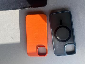 Twee iPhone 14 hoesjes  beschikbaar voor biedingen