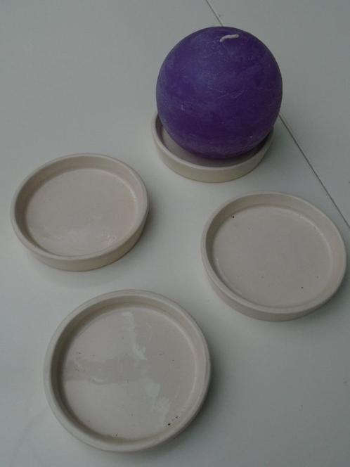 RONDE SCHAALTJES ONDERZETTERS CREME 5 stuks NIEUW., Huis en Inrichting, Woonaccessoires | Kandelaars en Kaarsen, Nieuw, Kandelaar