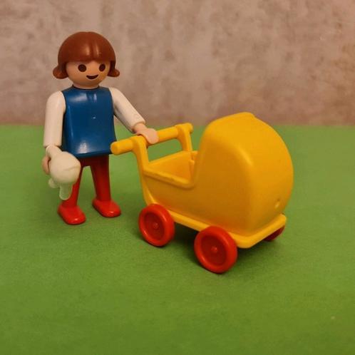 Vintage Playmobil 3357: Meisje Met Kinderwagen, Kinderen en Baby's, Speelgoed | Playmobil, Zo goed als nieuw, Ophalen of Verzenden