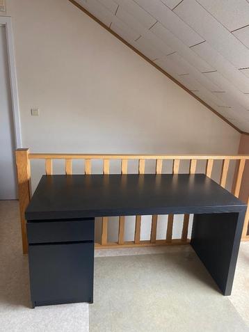 Bureau beschikbaar voor biedingen