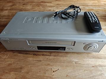 Philips VR830 VHS (professioneel nagekeken en gekuist) beschikbaar voor biedingen
