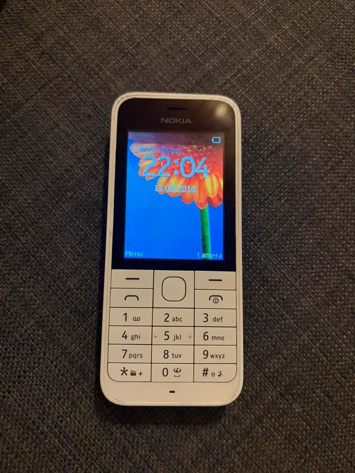 Nokia 220 – In perfecte staat + originele lader en doos, Telecommunicatie, Mobiele telefoons | Nokia, Zo goed als nieuw, Zonder abonnement