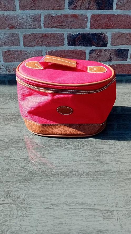 Toilettas van rode stof, Handtassen en Accessoires, Toilettassen, Nieuw, Heer of Dame, Rood, Ophalen of Verzenden