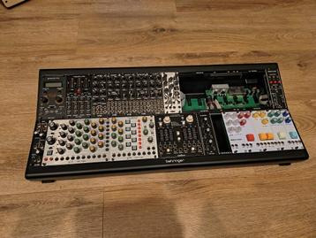 Behringer Eurorack Go incl. Decksaver en brackets, Muziek en Instrumenten, Behuizingen en Koffers, Ophalen of Verzenden, Zo goed als nieuw