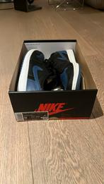 Nike Jordan WMNS Air Jordan  1 retro low, Vêtements | Hommes, Chaussures, Comme neuf, Baskets, Noir, Enlèvement ou Envoi