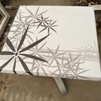 4 chaises de cuisine et 4 tables terrasse, Enlèvement, Utilisé, Bois