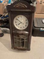 Antieke wandklok met sleutel en glas, Antiek en Kunst, Ophalen