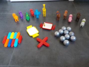 Allerlei materiaal voor de kleuterklas of kinderdagverblijf beschikbaar voor biedingen