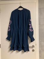 Nette , nieuwe jurk geborduurd op mouwen !, Blauw, Nieuw, My jewellery, Onder de knie