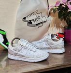 Nike Dunk Low White Paisley sneakers, maat _38,5, Overige kleuren, Nike, Ophalen of Verzenden, Zo goed als nieuw