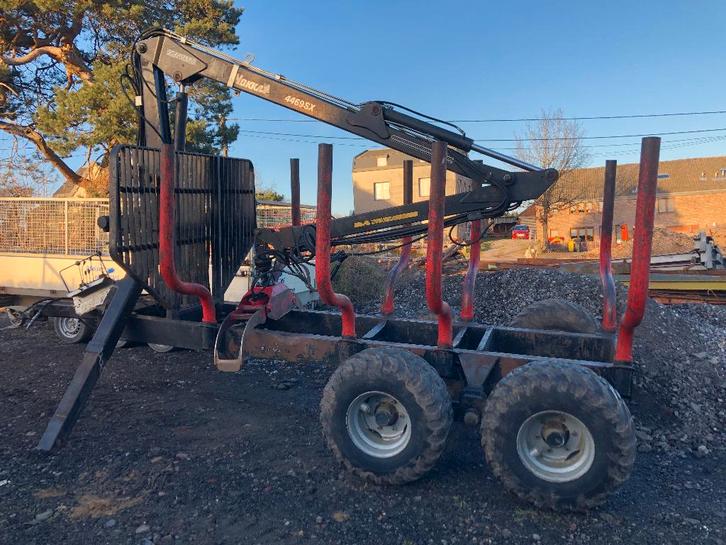 Remorque forestière Nokka avec grue, Articles professionnels, Agriculture | Tracteurs, Utilisé, Enlèvement ou Envoi