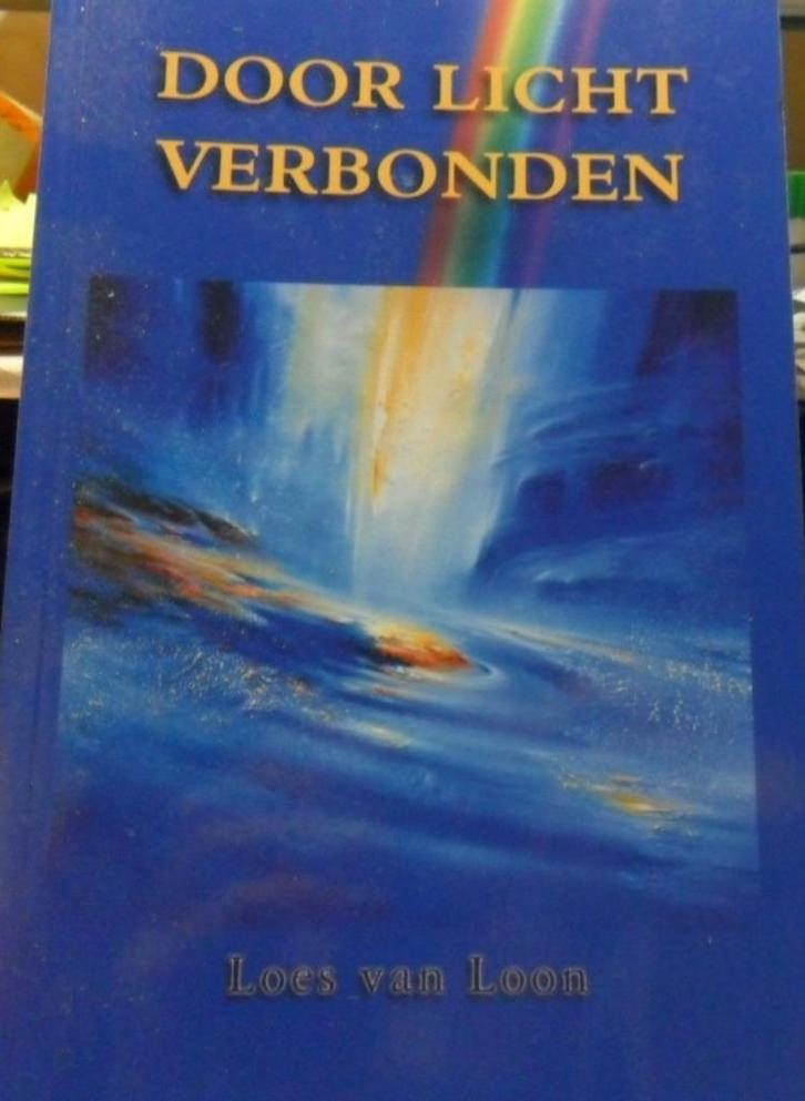 Door licht verbonden, Loes van Loon, Boeken, Esoterie en Spiritualiteit, Zo goed als nieuw, Verzenden