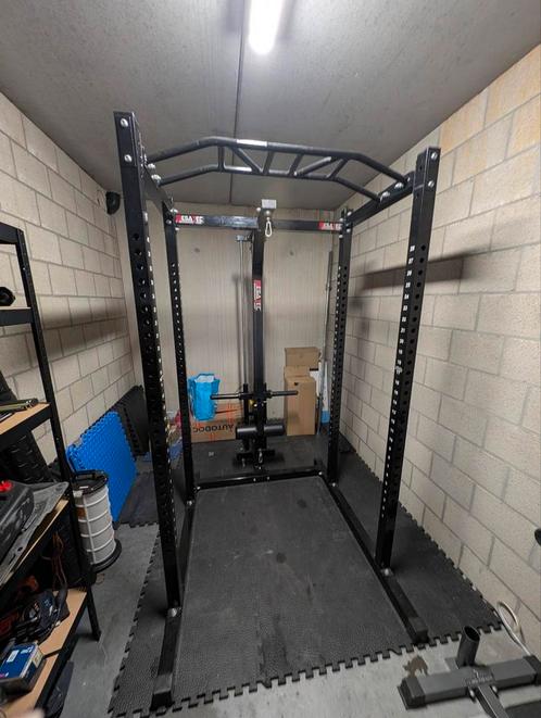 MegaTec Power Rack met Lat Pulldown (MT-PR-10-LMO-10-FW), Sport en Fitness, Fitnessmaterialen, Gebruikt, Overige typen, Armen