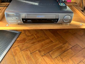 Panasonic videorecorder prima staat  beschikbaar voor biedingen