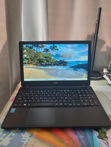 Laptop ACER TRAVELMATE p256M -15.6INCH CAM WIFI goede staat  beschikbaar voor biedingen