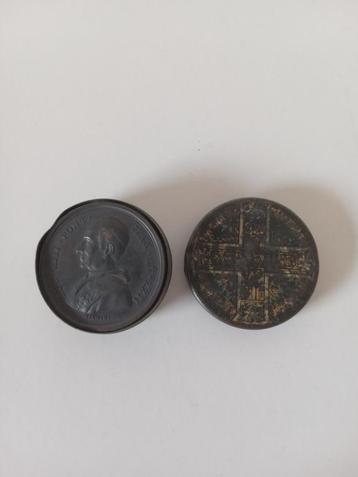 Médaille en bronze à l'effigie du Pape Léon XIII disponible aux enchères