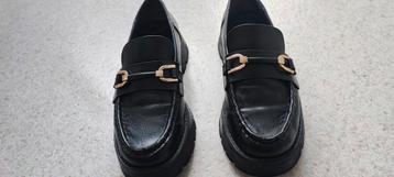 Schoenen loafers instappers  beschikbaar voor biedingen