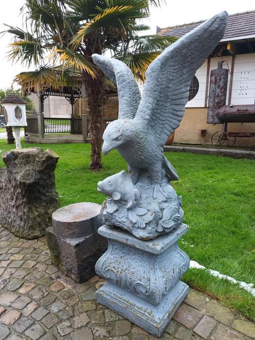 Magnifieke stoere vol beton adelaar,  licht gepatineerd, Tuin en Terras, Tuinbeelden, Zo goed als nieuw, Beton, Ophalen