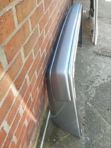 Mercedes 124 achterbumper met beetje werk beschikbaar voor biedingen