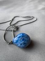 pendentif sodalite sur une chaîne, Handtassen en Accessoires, Kettinghangers, Ophalen of Verzenden, Zo goed als nieuw