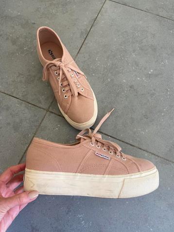 Sneakers superga 41  beschikbaar voor biedingen