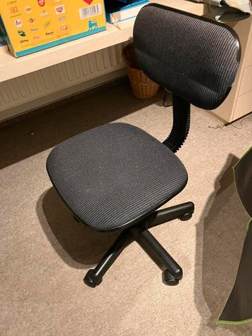 Gratis bureaustoel beschikbaar voor biedingen