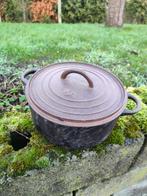 Le Creuset Zeer oude gietijzeren pot 23 cm, Ophalen of Verzenden, Gebruikt, Gietijzer, Kookpan of Snelkookpan