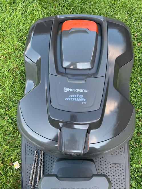 Robotmaaier Husqvarna Automower 310 met app bediening, Tuin en Terras, Robotmaaiers, Zo goed als nieuw, Ophalen of Verzenden