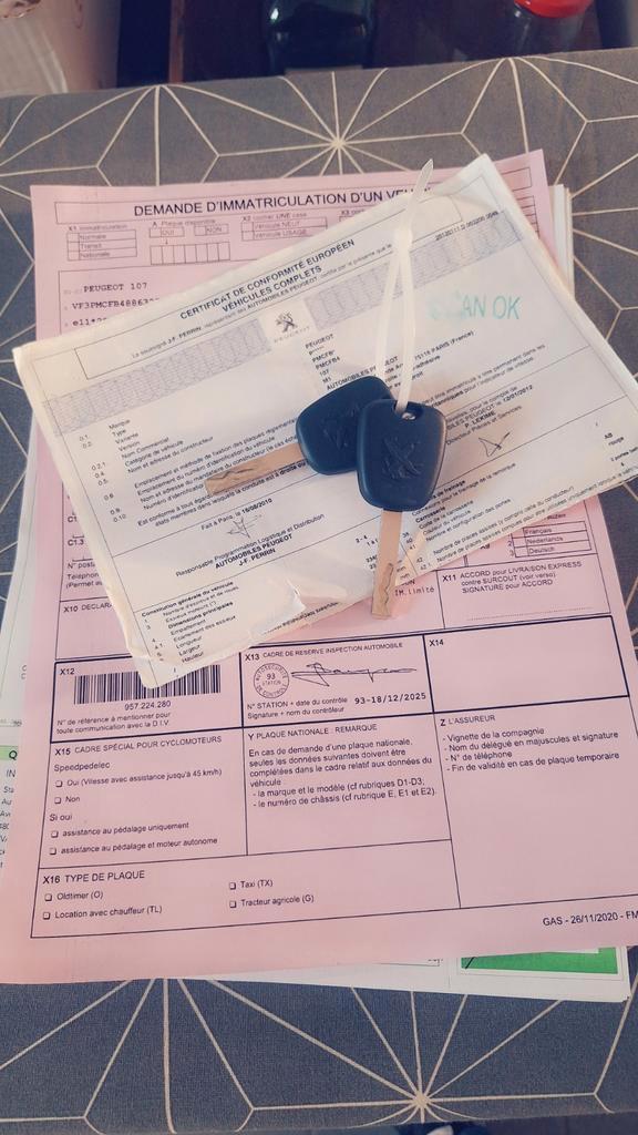 Peugeot 107 impeccable de 2012 prête à immatriculé Bluetooth, Autos, Peugeot, Particulier, Bluetooth, Vitres électriques, Radio