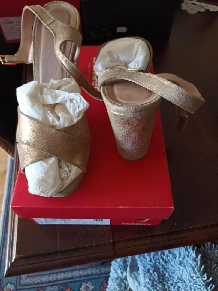 Volledig nieuw paar zomerschoenen van "WOLDER'S, Elektronische apparatuur, Airco's, Nieuw, Ophalen of Verzenden