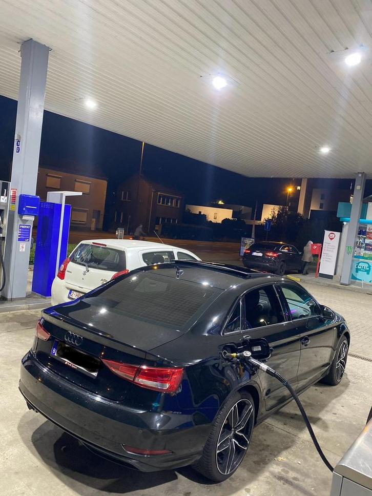 Audi a3 s line, Auto's, Audi, Particulier, A3, Diesel, Euro 6, Berline, 5 deurs, Automaat, Zwart, Zwart, Ophalen