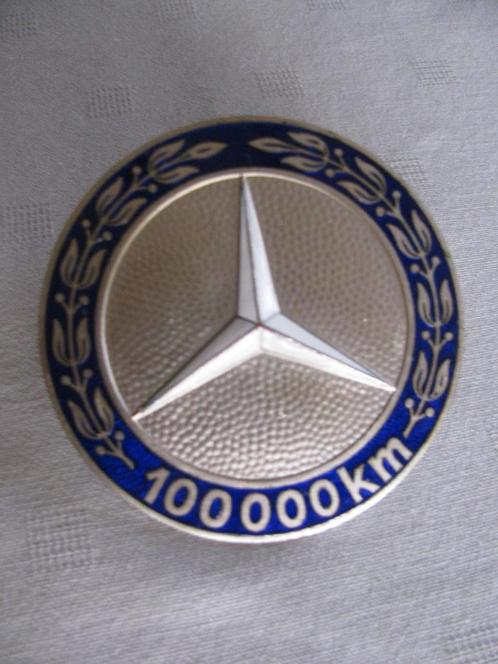 1 Mercedes Benz 100000 km badge, Verzamelen, Automerken, Motoren en Formule 1, Zo goed als nieuw, Auto's, Ophalen