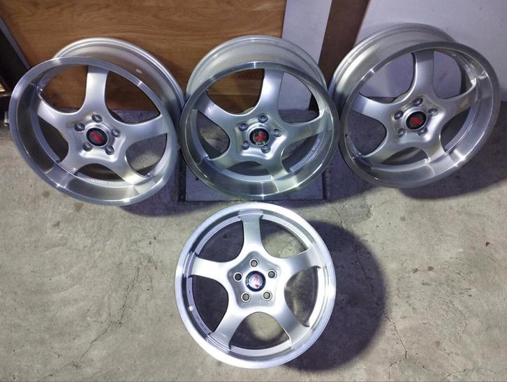 4 NIEUWE 17/7" velgen 5/108 middenafstand..., Auto diversen, Wieldoppen