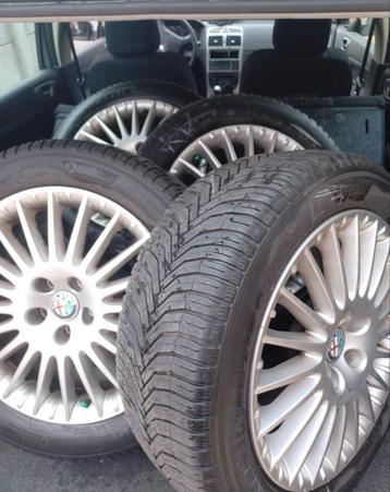 Te koop: Set van 4 Alfa Romeo velgen met banden beschikbaar voor biedingen